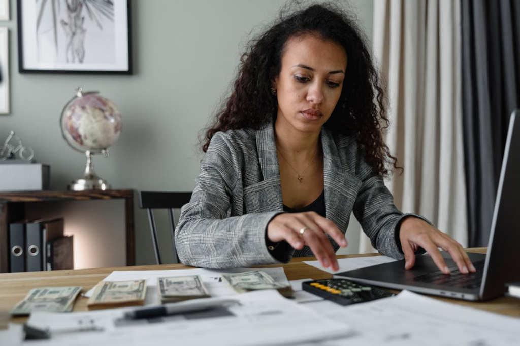 Payroll Mistakes That Cost Small Businesses Time and Money